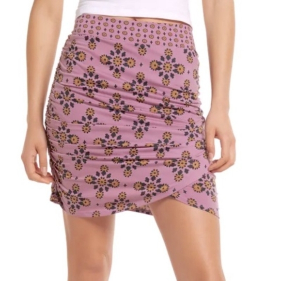 Free People Dresses & Skirts - Free People Floral Skirt